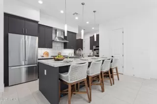 Photo #4: 6861325 Listing