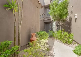 Photo #2: 6861360 Listing 