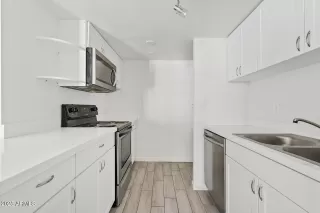 Photo #2: 6861395 Listing 