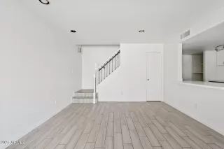 Photo #5: 6861395 Listing 