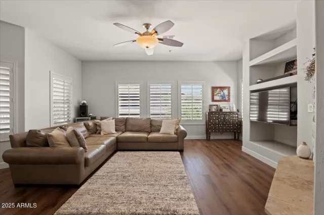 MLS: 6861556 Condo For Sale