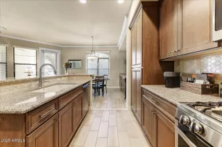 Photo #4: 6861878 Listing