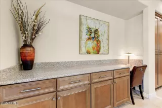 Photo #5: 6861878 Listing