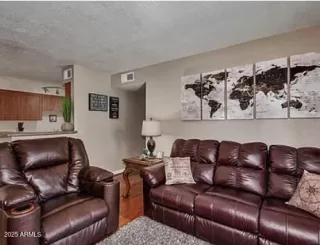 Photo #2: 6862050 Listing