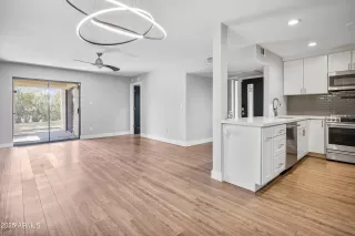 Photo #1: 6862057 Listing 