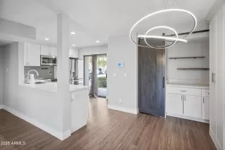 Photo #3: 6862057 Listing 