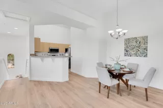 Photo #2: 6862076 Listing 