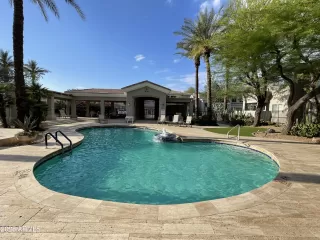 Photo #3: 6862501 Listing