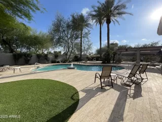 Photo #4: 6862501 Listing