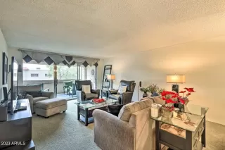 Photo #1: 6862741 Listing