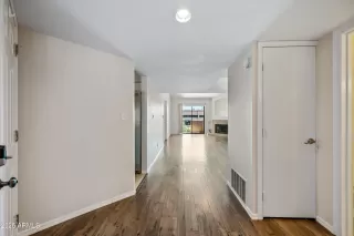 Photo #3: 6862887 Listing 