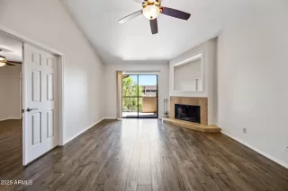 Photo #5: 6862887 Listing 