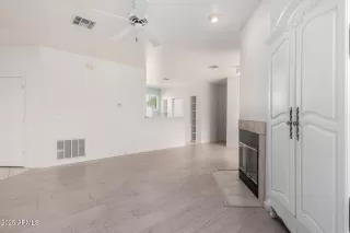 Photo #5: 6863101 Listing 