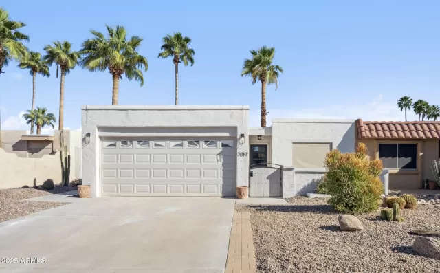 MLS: 6863256 Condo For Sale