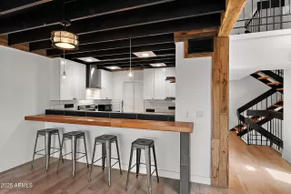 Photo #6: 6863267 Listing 