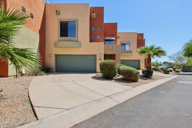 MLS: 6863444 Condo For Sale