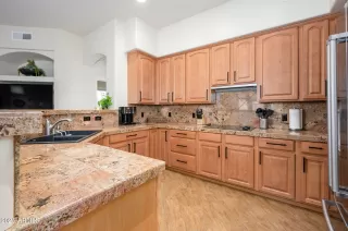 Photo #2: 6863732 Listing 