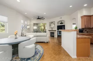 Photo #5: 6863732 Listing 