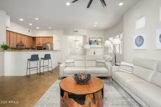 Photo #6: 6863732 Listing 