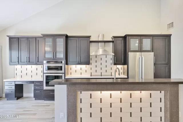 MLS: 6863759 Condo For Sale