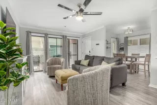 Photo #1: 6863896 Listing 