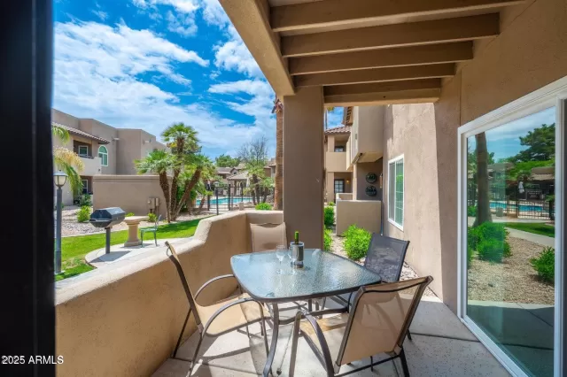 MLS: 6863969 Condo For Sale