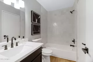 Photo #2: 6863982 Listing 