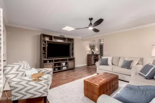 Photo #4: 6864108 Listing