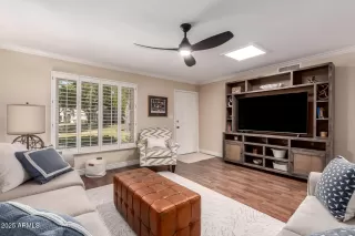 Photo #5: 6864108 Listing
