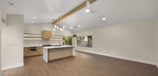 Photo #4: 6864156 Listing