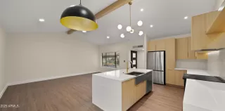 Photo #6: 6864156 Listing