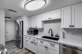 Photo #1: 6864278 Listing