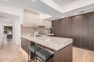 Photo #3: 6864290 Listing 