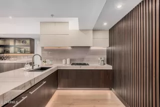 Photo #4: 6864290 Listing 