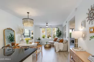 Photo #6: 6864370 Listing