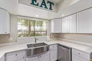 Photo #5: 6864525 Listing 