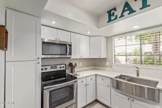 Photo #6: 6864525 Listing 