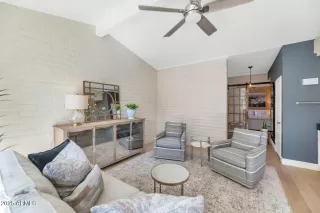 Photo #4: 6864553 Listing