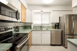 Photo #6: 6864885 Listing 