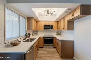 Photo #4: 6864957 Listing