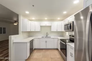 Photo #3: 6864964 Listing 