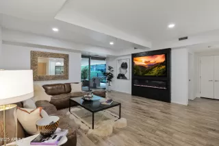 Photo #2: 6865014 Listing