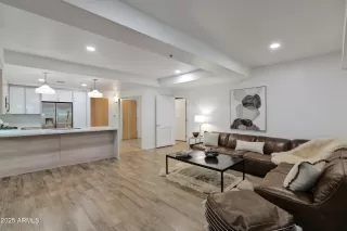 Photo #3: 6865014 Listing