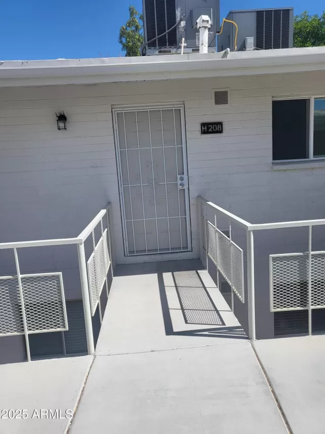 MLS: 6865206 Condo For Sale