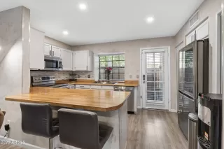 Photo #6: 6865219 Listing 