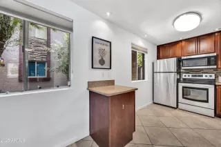 Photo #4: 6865291 Listing