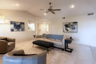 Photo #2: 6865347 Listing 