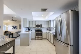 Photo #6: 6865347 Listing 