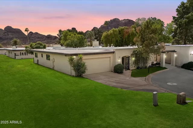 MLS: 6865714 Condo For Sale