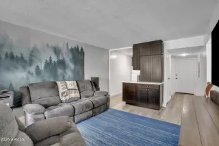 Photo #6: 6865819 Listing